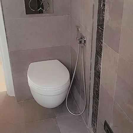 Manara 10 Apartment *
