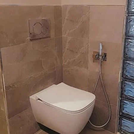 Apartment Manara 10
