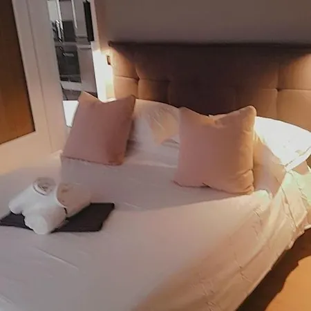 Apartment Manara 10 *