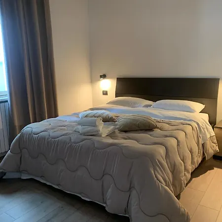 Manara 10 Apartamento Como